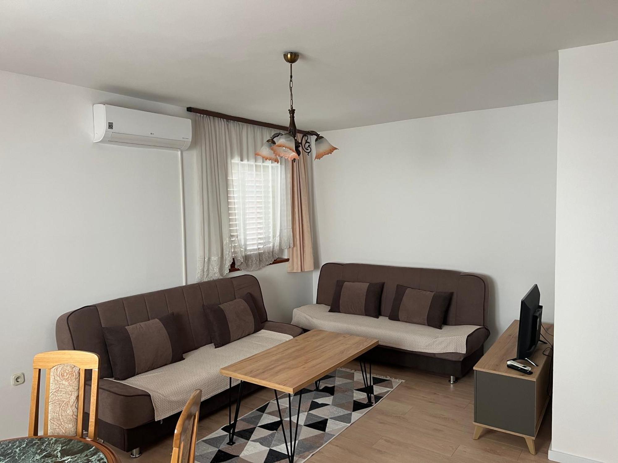 Cheap House Near The Center Of The City โมสตาร์ ภายนอก รูปภาพ